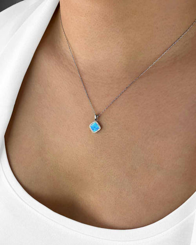 Damen Halskette Silber 925 Anhänger Kristall blau 'Alexis', filigrane Silberkette kleiner Stein türkis Quadrat dünne Kette Kristallanhänger DANIEL CLIFFORD