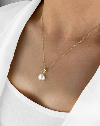 Damen Halskette Silber 925 vergoldet Anhänger 'Talina', Silberkette Perlenanhänger Kette mit einer Perle Barock Perlenkette 1 Süßwasserzuchtperle weiß