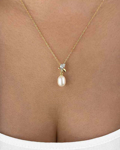 Damen Halskette Silber 925 vergoldet Anhänger Süßwasserzucht Perle Birne 'Amira', goldene Silberkette Perlenanhänger dünne Kette Kristall Blätter 