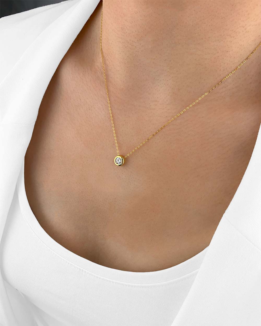 Damen Halskette Silber 925 Anhänger Kristall 'Una' vergoldet 18 Karat 45cm filigrane Silberkette dünn Solitär Anhänger rund Kette kleiner Stein schlicht, DANIEL CLIFFORD 