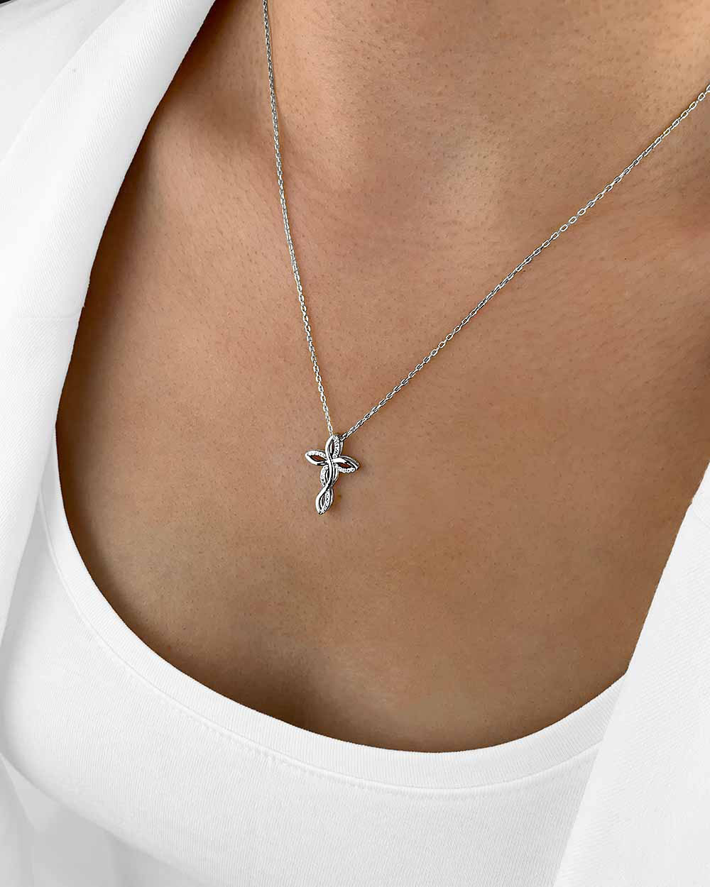 Damen Halskette Silber 925 Anhänger Kreuz mit Kristallen 'Liora', filigrane Silberkette silbener Kreuzanhänger, dünne Kreuzkette mit Steinen