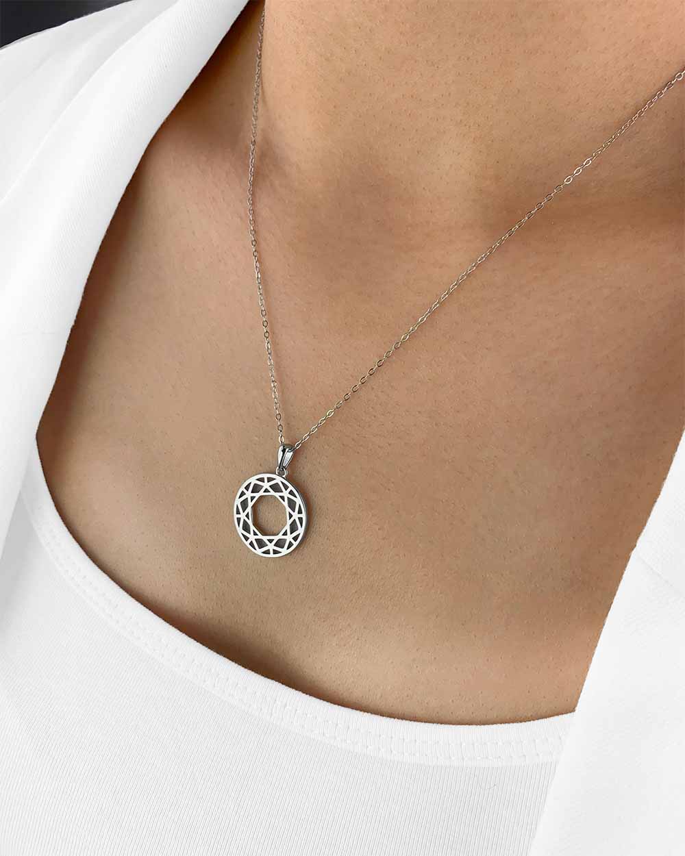 Damen Halskette Silber 925 Anhänger Kreis rund 'Alira', filigrane Silberkette mit rundem Kreisanhänger Mandala geometrisch, dünne Kette Polygon Netz