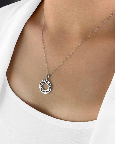 Damen Halskette Silber 925 Anhänger Kreis rund 'Alira', filigrane Silberkette mit rundem Kreisanhänger Mandala geometrisch, dünne Kette Polygon Netz