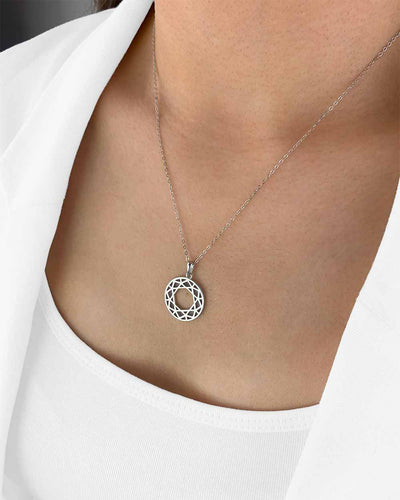 Damen Halskette Silber 925 Anhänger Kreis rund 'Alira', filigrane Silberkette mit rundem Kreisanhänger Mandala geometrisch, dünne Kette Polygon Netz