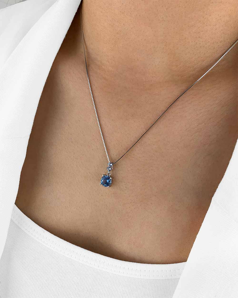 Damen Halskette Silber 925 Anhänger Kristall blau 'Maris', filigrane Silberkette Kristallanhänger, dünne Kette blauer Stein rund echt Sterlingsilber