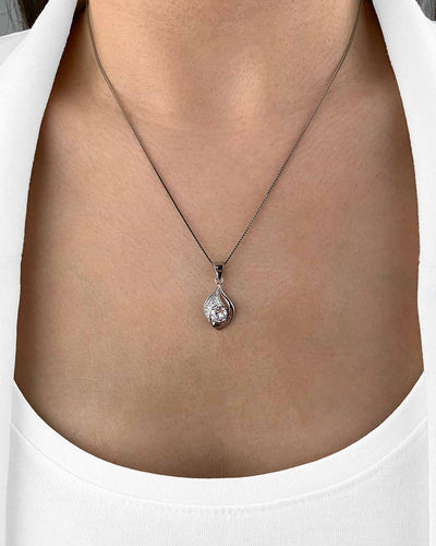 Daniel Clifford Damen Halskette Silber 925 Anhänger Zirkonia Kristall Tropfen Kette 45 cm Geschenk Frau Freundin Mutter Schwester