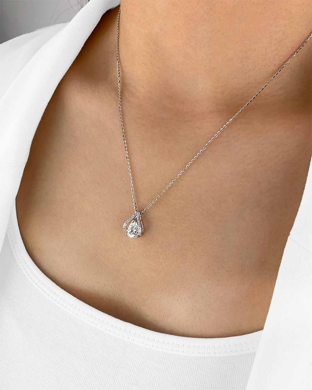 Damen Halskette Silber 925 rhodiniert Anhänger Kristall Tropfen 'Inara', filigrane Silberkette Kristallanhänger klein Stein dünne Kette Sterlingsilber