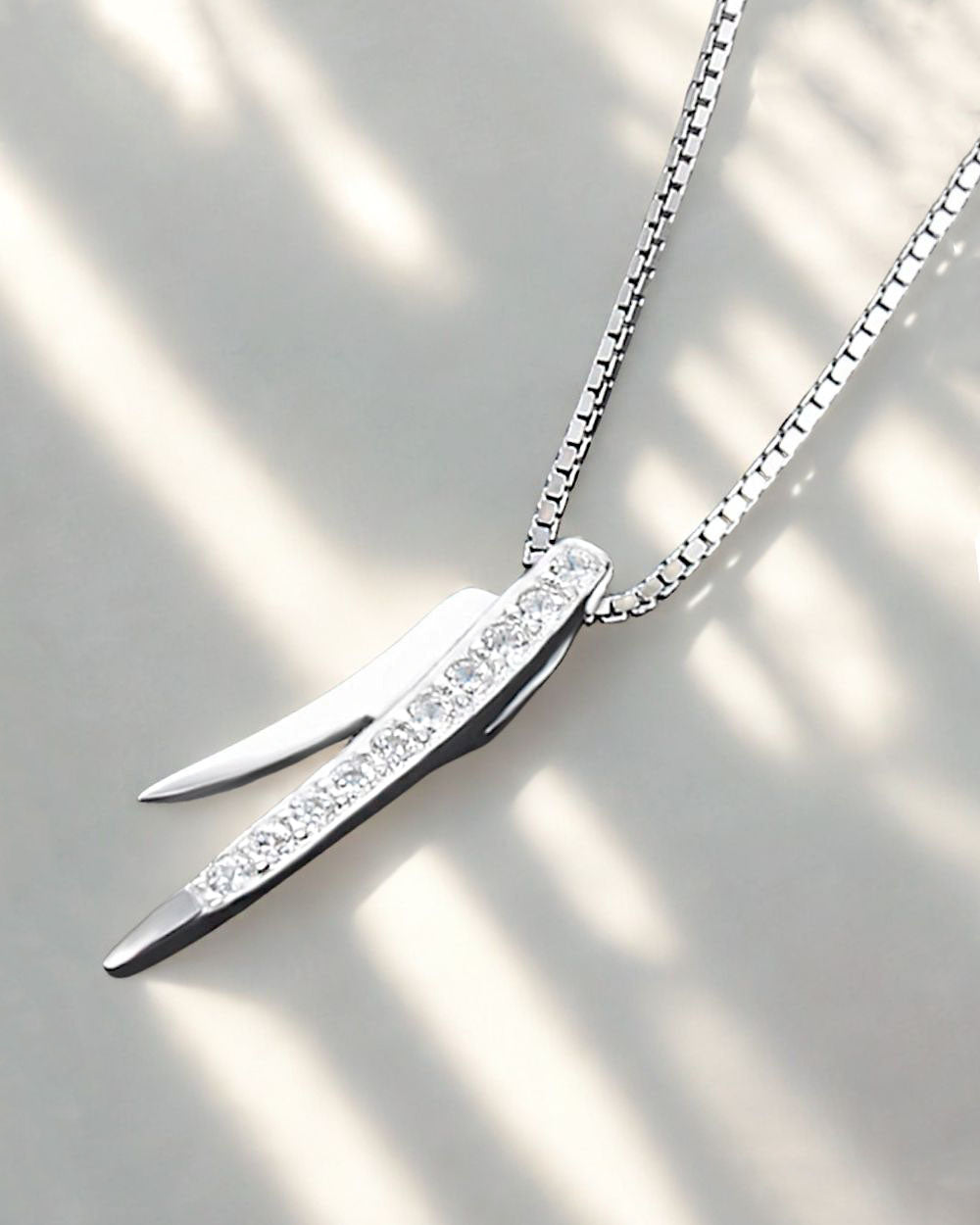 Daniel Clifford Halskette Silber 925 Anhänger Tiger Zahn zackig eckig Zacken Kristall Pendant Collier Silberkette Lexie Schmuck Geschenk Frau Freundin Mutter Schwester