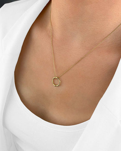 Damen Halskette Silber 925 vergoldet Anhänger Hexagon Sechseck 'Nelia', filigrane Silberkette + goldener Kreisanhänger Polygon, dünne Kette rund 