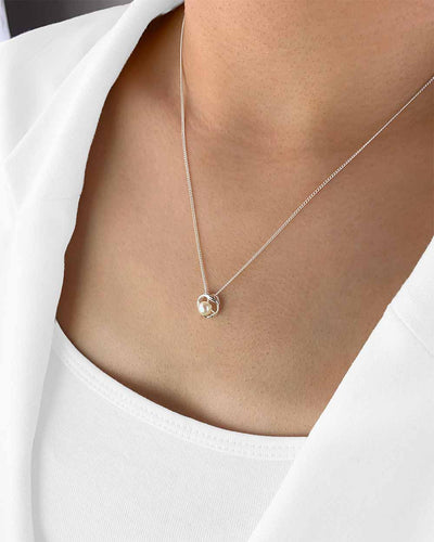 Damen Halskette Silber 925 Anhänger Perle 'Matilde', filigrane Silberkette mit einer Perle Perlenanhänger 1 Süßwasserzuchtperle echt Perlenkette weiß 