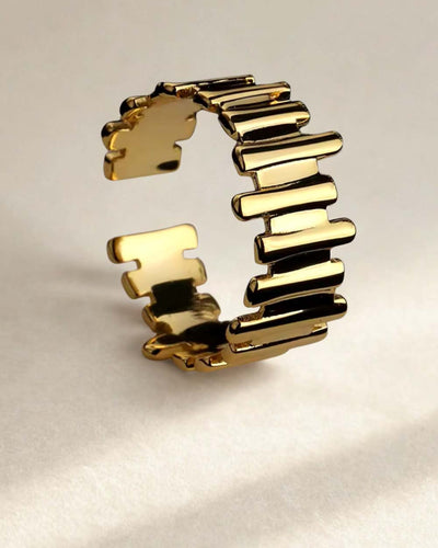 Damen Ring Silber 925 vergoldet 'Brenda' Goldring breit größenverstellbar Frauen Statement Ring poliert Fingerring groß asymmetrisch DANIEL CLIFFORD
