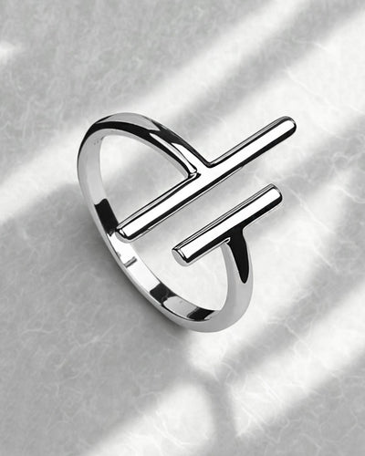 Damen Ring Silber 925 glänzend poliert Balken 'Tiana' rhodinierter Silberring größenverstellbar offen Ring dünn filigraner Fingerring DANIEL CLIFFORD 