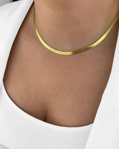 Damen Halskette 925 Silber vergoldet 18k 'Jasmine', 31cm – 40cm goldene Silberkette breit, Schlangenkette flache Fischgrätenkette Choker | Clifford 