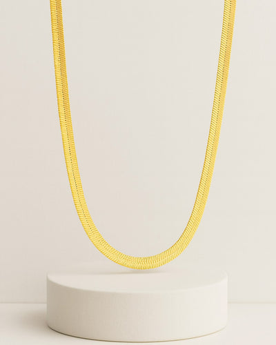 Damen Halskette 925 Silber vergoldet 18k 'Jasmine', 31cm – 40cm goldene Silberkette breit, Schlangenkette flache Fischgrätenkette Choker | Clifford 