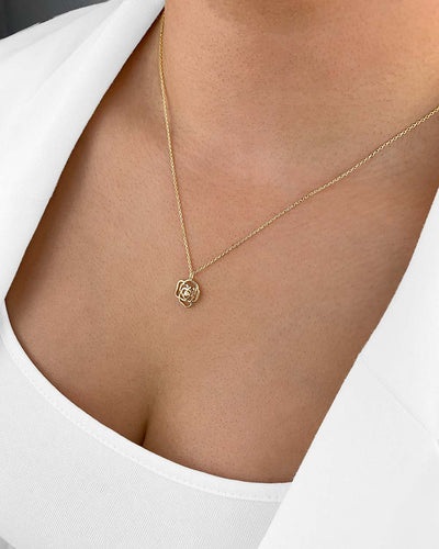 Damen Halskette Silber 925 vergoldet Anhänger Rosenblüte 'Rose', Rosenanhänger goldene Silberkette Blütenanhänger dünne Kette Blume Kristall Steinchen