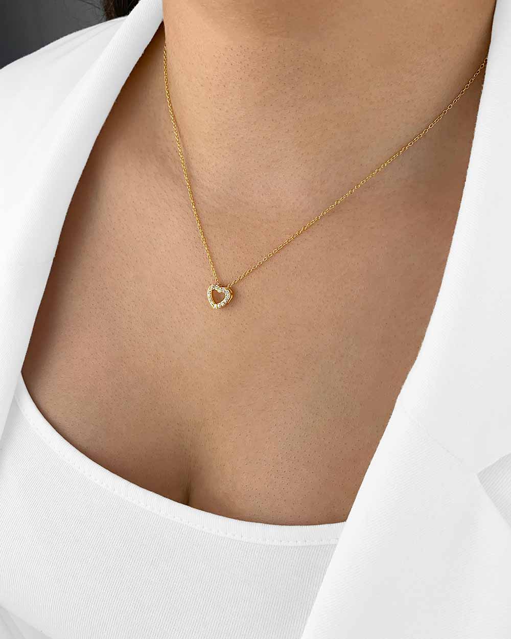 Damen Halskette Silber 925 vergoldet Anhänger Herz Kristalle 'Cordelia', filigrane Silberkette Herzanhänger klein dünne Kette goldene Herzkette