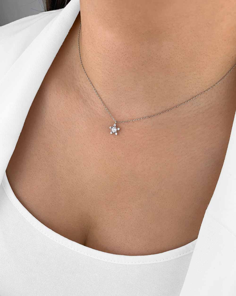 Damen Halskette Silber 925 Anhänger Stern 'Danica', filigrane Silberkette kleiner Sternanhänger Kette dünne Sternenkette Steinchen Zirkonia Kristall