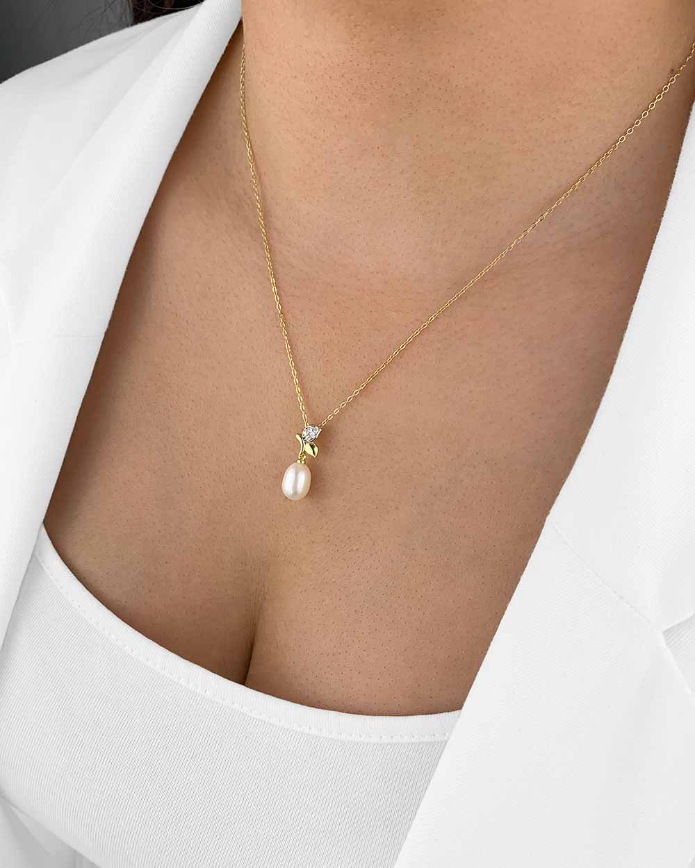 Damen Halskette Silber 925 vergoldet Anhänger Süßwasserzucht Perle Birne 'Amira', goldene Silberkette Perlenanhänger dünne Kette Kristall Blätter 