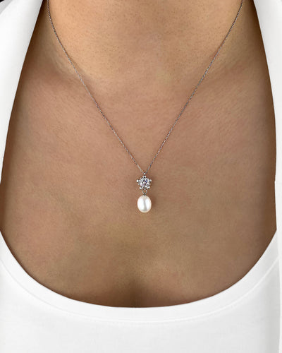 Damen Halskette Silber 925 Anhänger einzelne Perle 1 Süßwasserzucht Kristalle Blume 'Nala' 45cm filigrane Silberkette Perlenanhänger Geschenk CLIFFORD