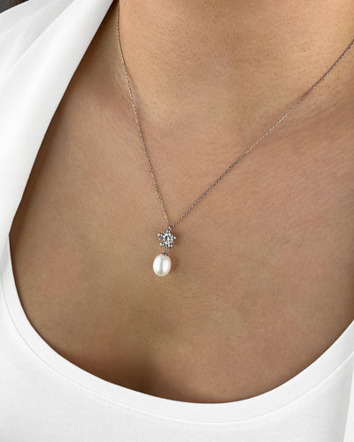 Damen Halskette Silber 925 Anhänger einzelne Perle 1 Süßwasserzucht Kristalle Blume 'Nala' 45cm filigrane Silberkette Perlenanhänger Geschenk CLIFFORD