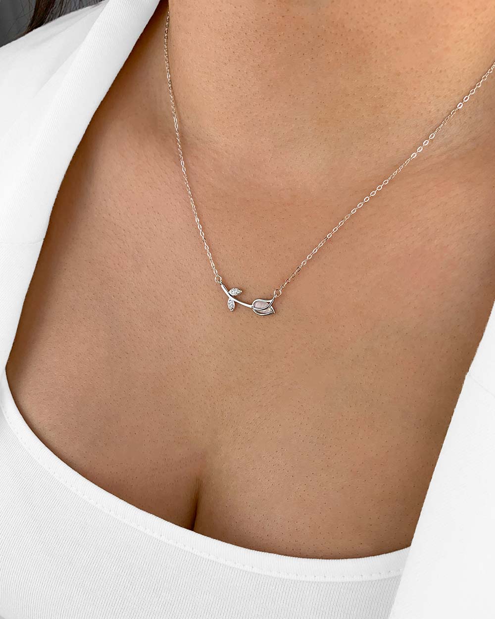 Damen Halskette Silber 925 Anhänger Rosenblüte Kristall Opal 'Rosie', filigrane Silberkette Rosenanhänger, dünne Kette Blumenanhänger Steinchen Blume