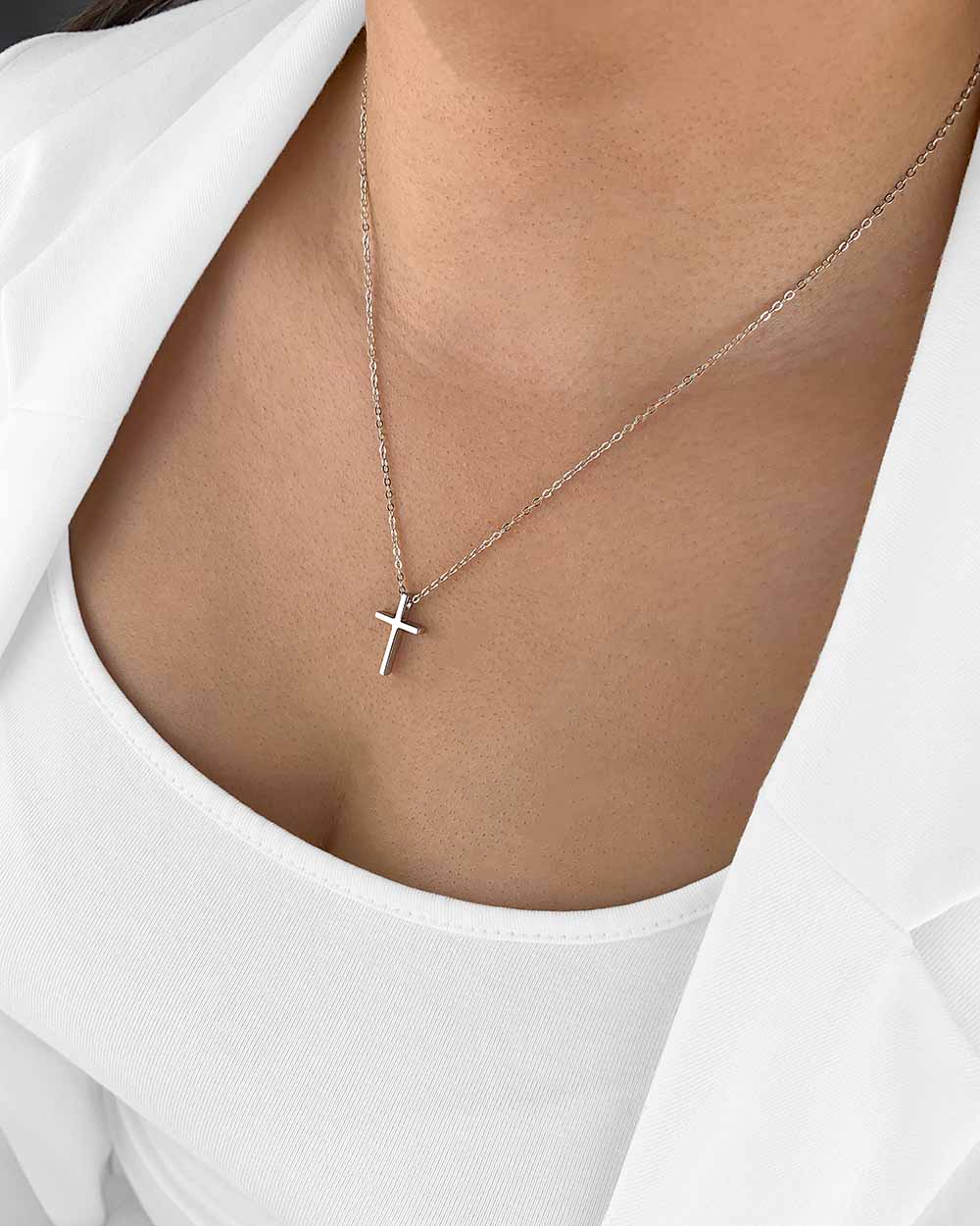 Damen Halskette Silber 925 Anhänger Kreuz 'Christine', filigrane  Silberkette Kreuzanhänger schlichte Kreuzkette kleines Kreuz Kette, DANIEL  CLIFFORD – Daniel Clifford