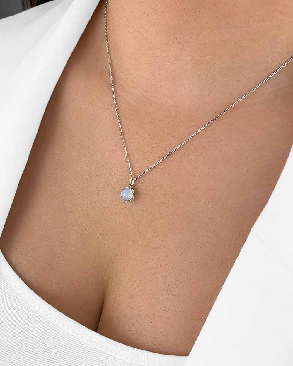 Damen Halskette Silber 925 Anhänger Kristall Glas Mondstein 'Luana', filigrane Silberkette Kristallanhänger klein, dünne Kette Stein, DANIEL CLIFFORD