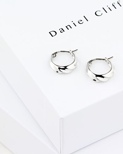 DANIEL CLIFFORD Damen Creolen gerillt »Anna« , Bügelverschluss Ohrringe 925 Silber 13mm elegante Silbercreolen mit Scharnier
