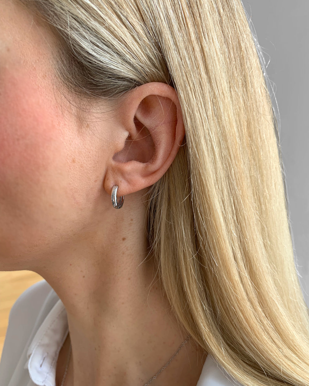 DANIEL CLIFFORD Mia Ohrringe Silber 925 Creolen I Echtschmuck für Frauen aus Sterlingsilber + Geschenk-Box für Sie zum Jahrestag/Geburtstag/Jubiläum