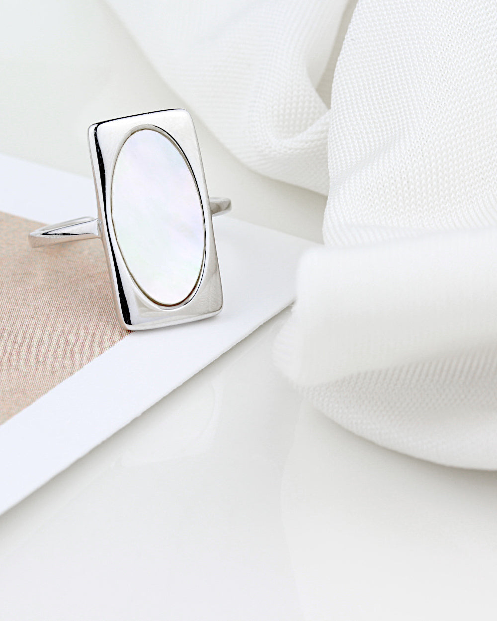 Ring Lia