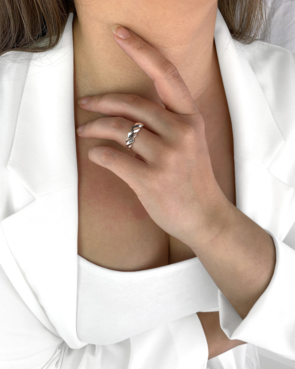 DANIEL CLIFFORD „Ally“ Damen Ring Silber 925 rhodiniert, Silberring größenverstellbar, gedrehter Statement-Ring massiv Sterlingsilber für Frauen