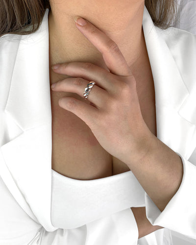 DANIEL CLIFFORD „Ally“ Damen Ring Silber 925 rhodiniert, Silberring größenverstellbar, gedrehter Statement-Ring massiv Sterlingsilber für Frauen